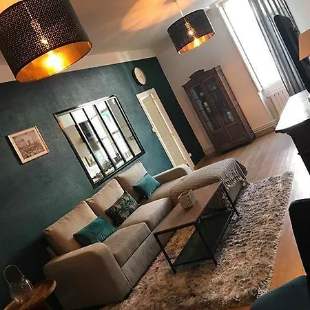 Le D'isa * Beaune (Cote d'Or)